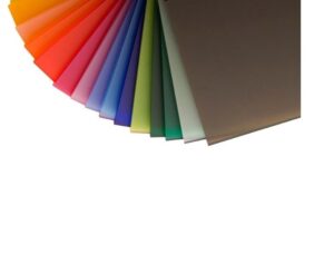 Blanco de 2, 3 y 5mm. Transparente 2, 3, 5 y 8mm. Negro de 2 y 6mm. Anaranjado de 3mm. También podemos conseguir en otros colores y grosores según existencias del proveedor.